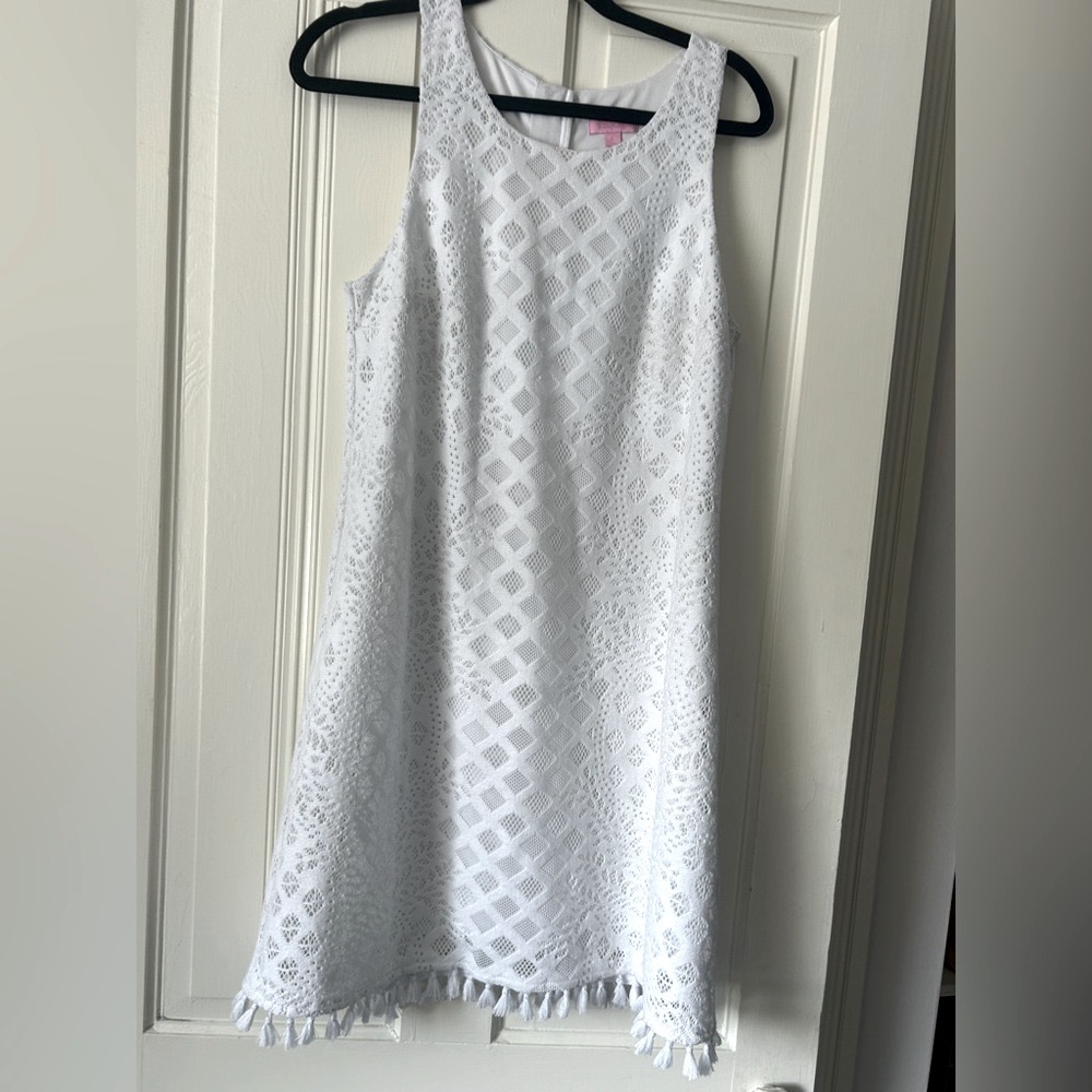 Lilly Pulitzer White Garment with Pink Label